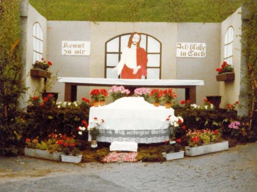 1980-altar-zumoberhaus.jpg